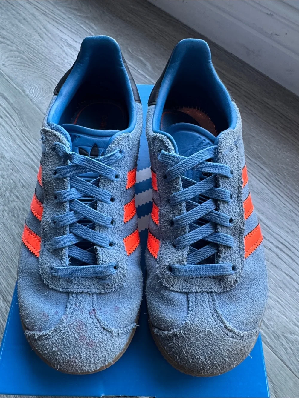 adidas GAZELLE SHOES - Big Kids Size 1 (comes with box)